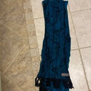 100% Cashmere Made in Scotland Paisley Scarf